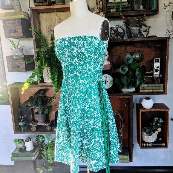 Vintage Green and White Swing Dress - Picture 3 of 8